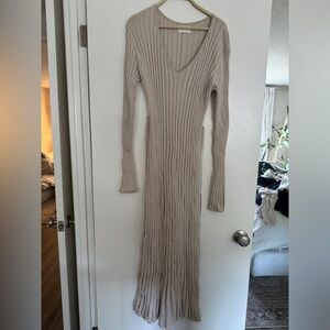 Dissh long sleeve dress